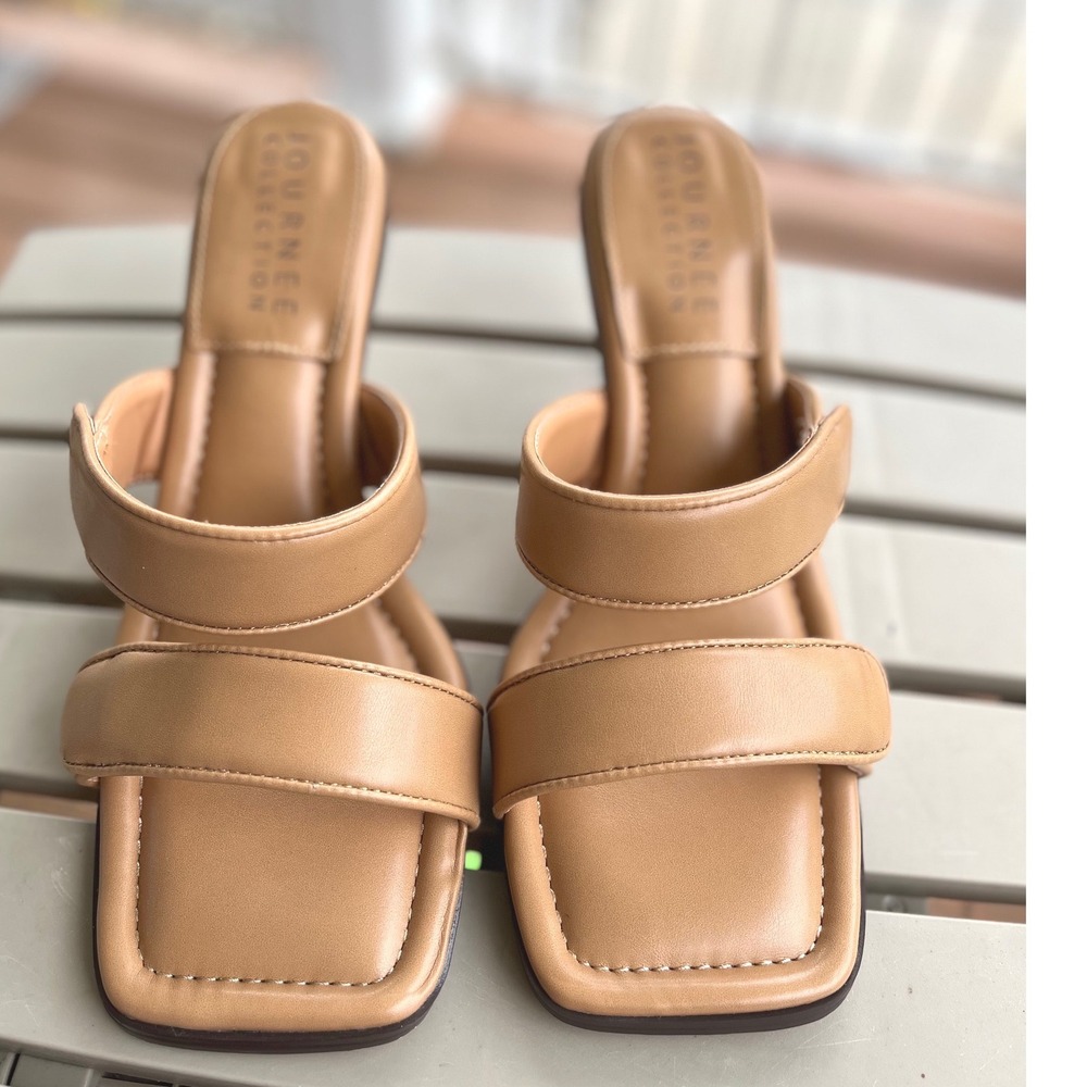 Journee Collection Essey Tan Padded Double Strap Square Toe Flared Heel 9.5